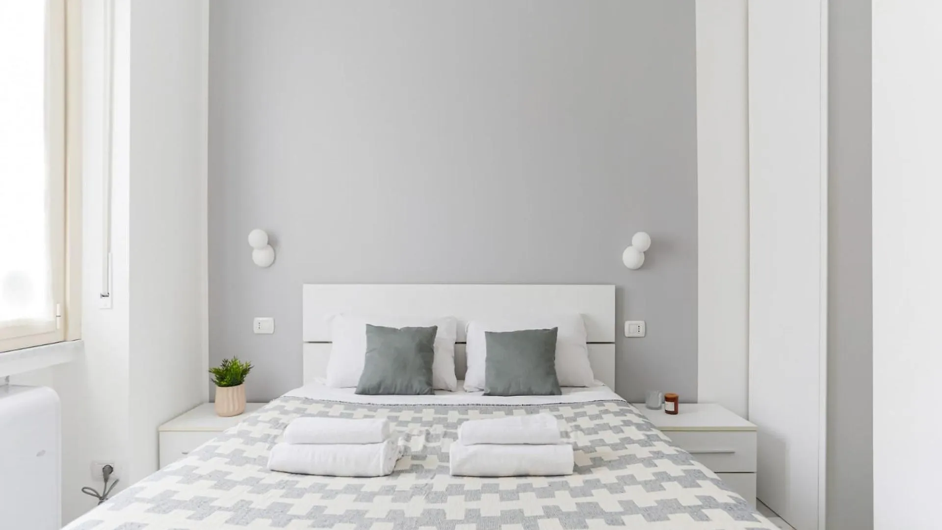 The Best Rent - Bright Two-Bedroom Apartment In Central Station Area Milan Aparthotel